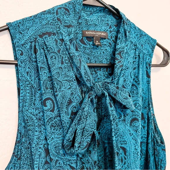 Banana Republic Factory Tie Neck Paisley Blouse - Picture 3 of 5